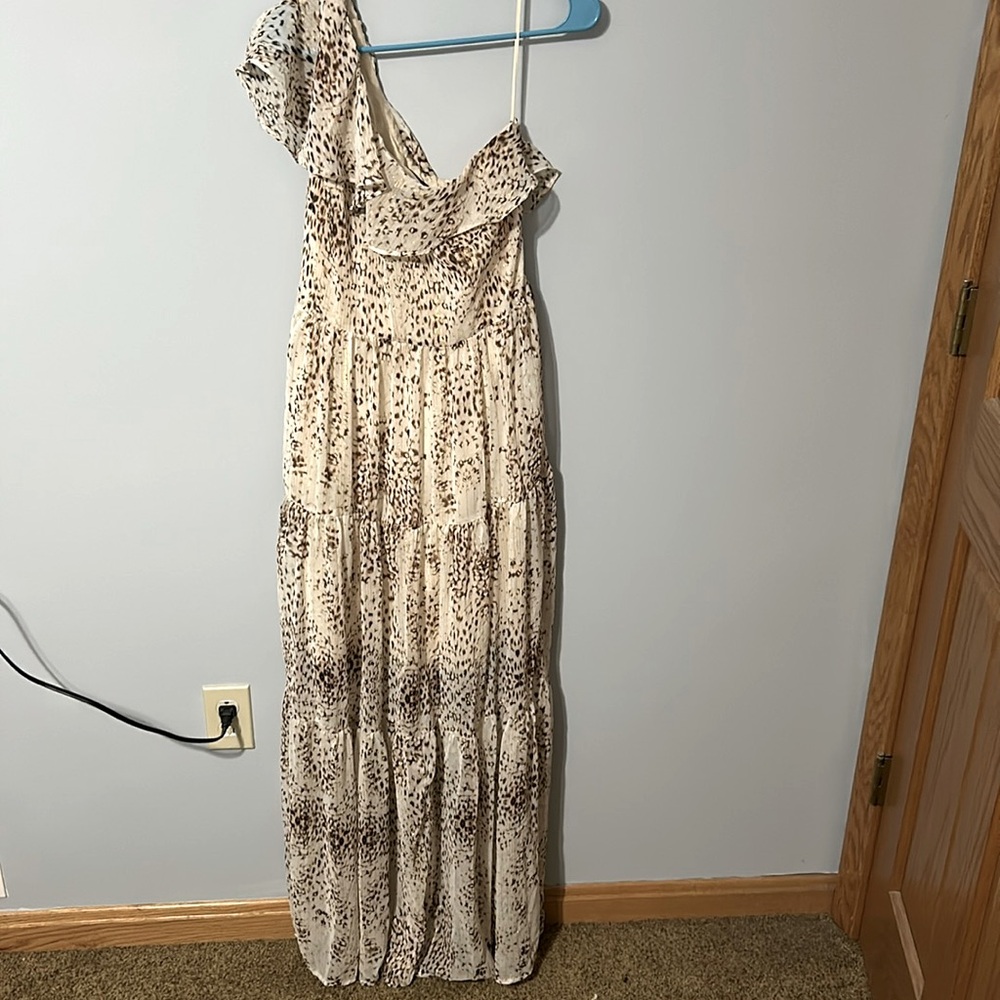 Size M Express x Rachel Zoe dress. I don’t think I ever wore this dress.